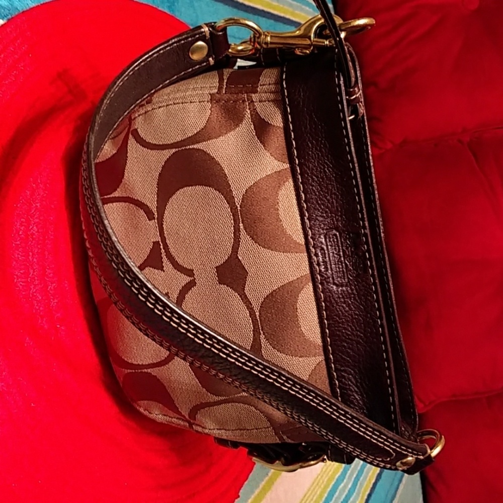 Authentic Coach mini bag - Picture 1 of 8